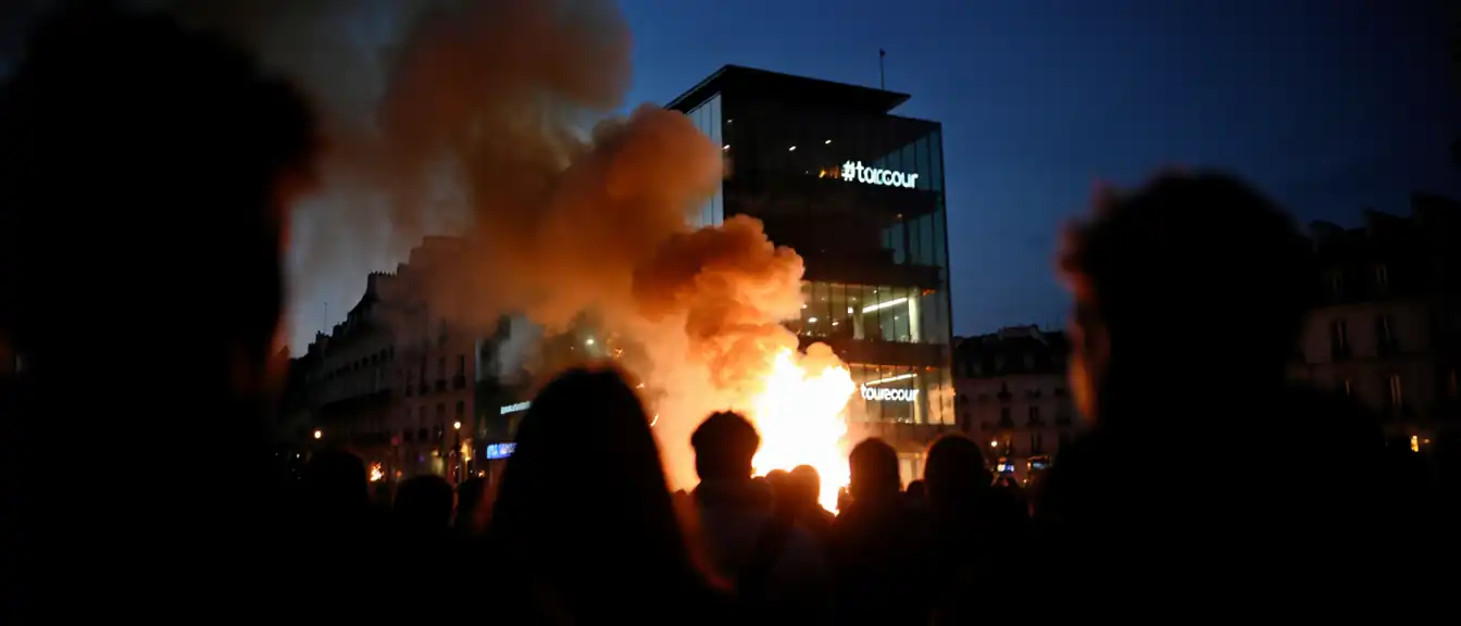 Поджог туристического бюро произошел во время протестных акций на площади Белькур в Лионе